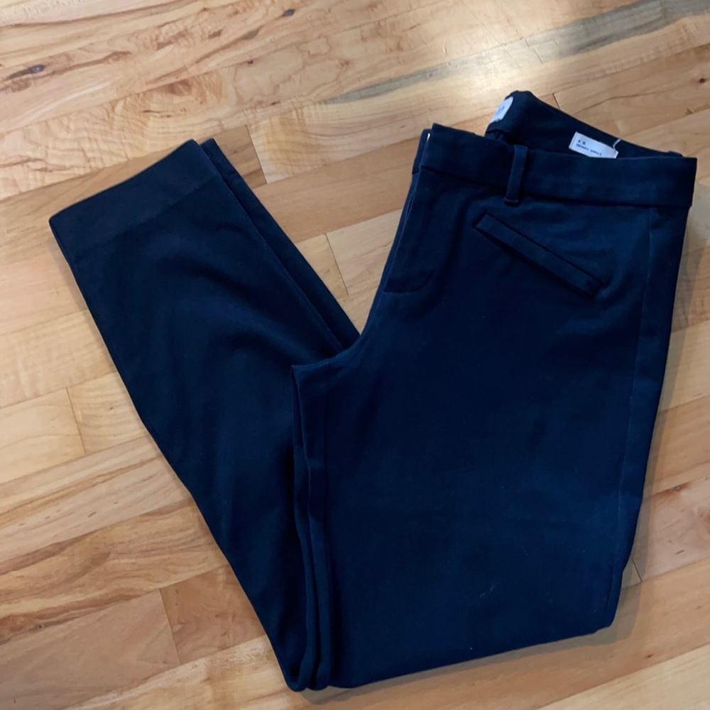 Gap Black skinny ankle size 4